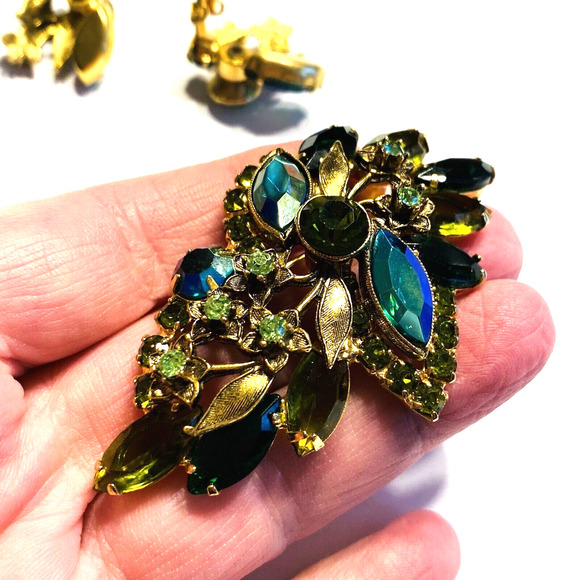 Vintage Jewelry Set Brooch & Clip On Earrings Blue/Green AB Crystal Rhinestones - Picture 11 of 11